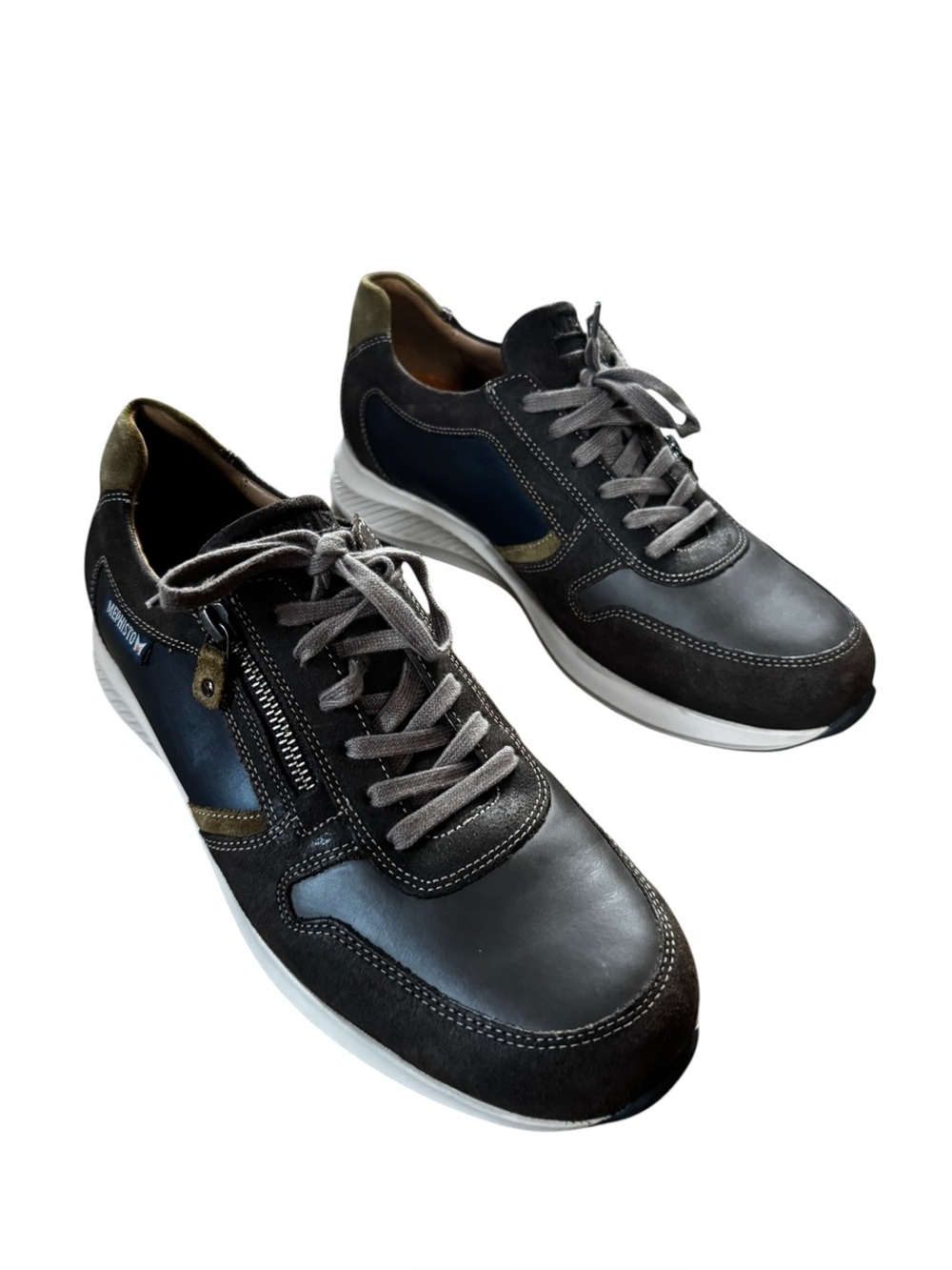 NWOTS Men’s Mephisto Size 8.5 Dino Sneaker/Shoe in Walnut w Air-Relax Technology